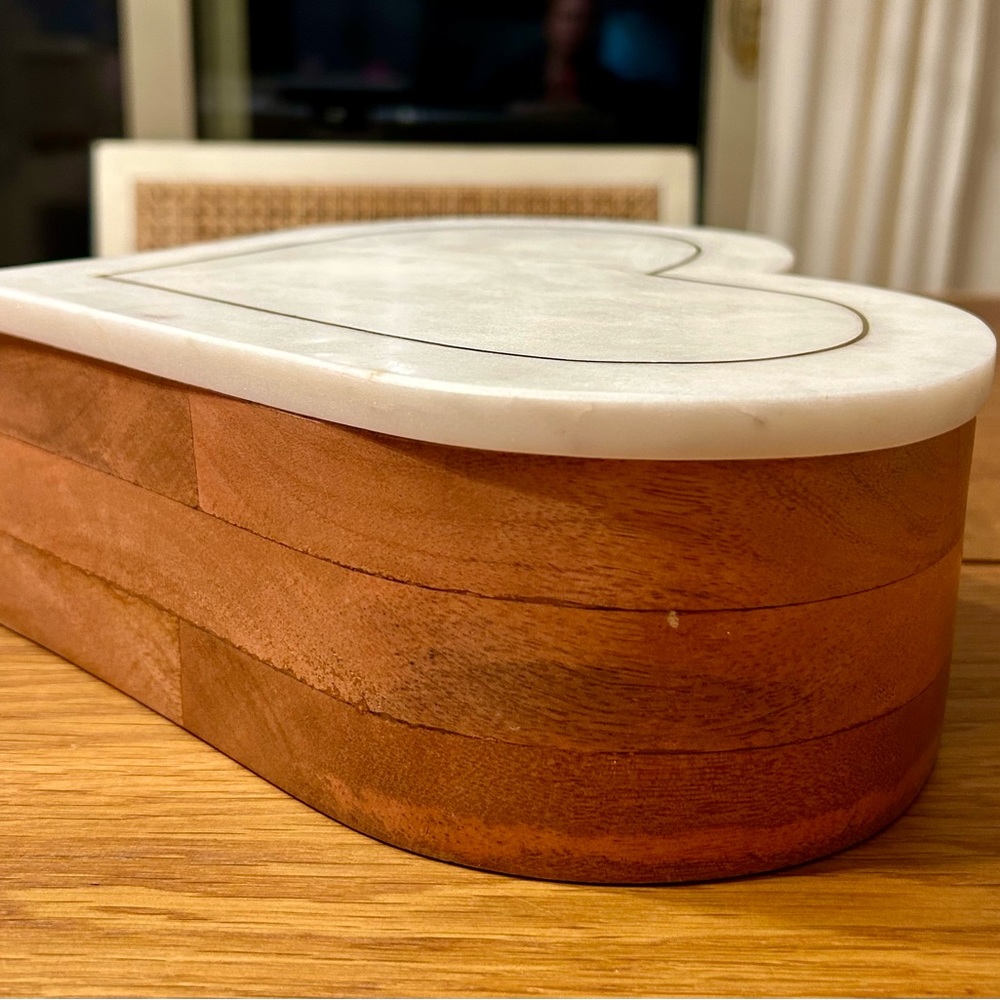 New! 10” Marble And Wood Heart Box Genuine Marble - Picture 9 of 11